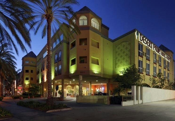 Desert Palms Hotel & Suites Anaheim Resort