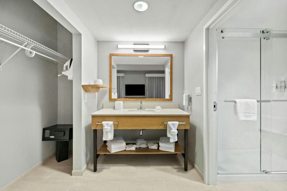 Hampton Inn & Suites Lancaster — project photograph