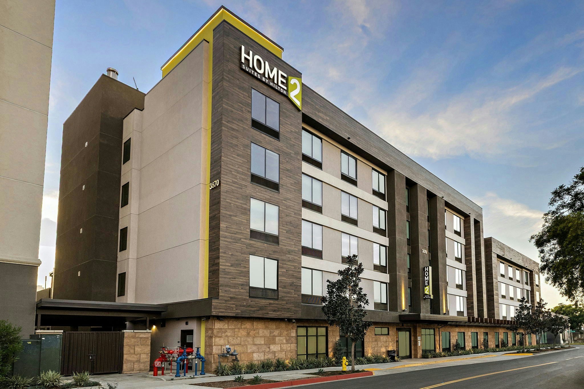 Home2 Suites Riverside Downtown