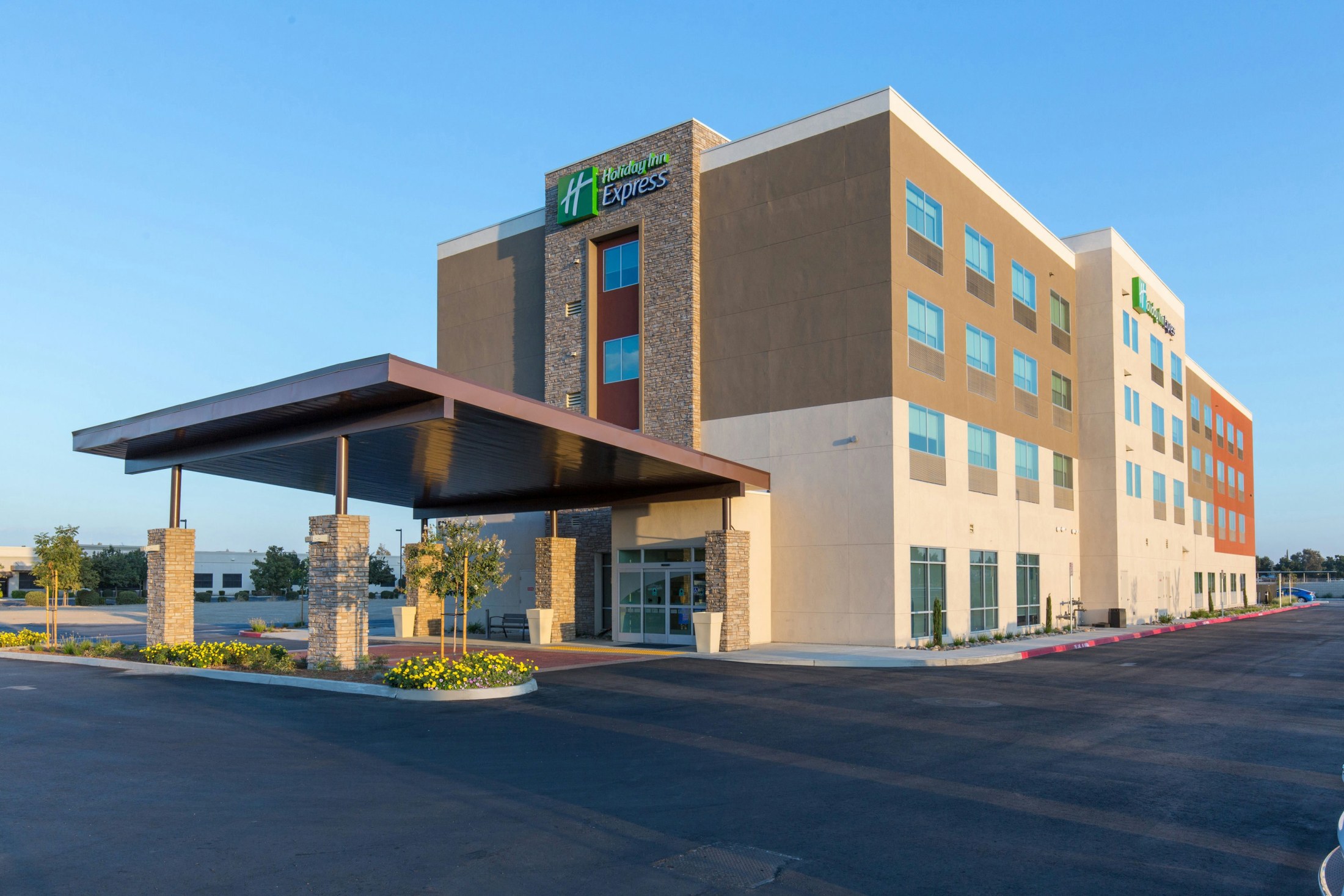 Holiday Inn Express Visalia - Sequoia Gateway Area