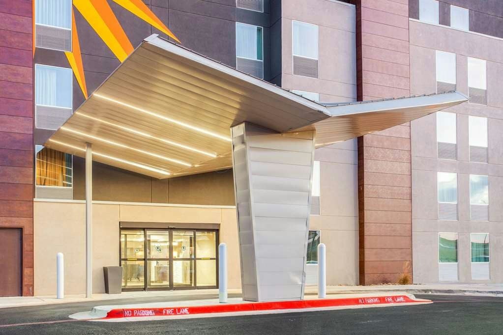 La Quinta Inn & Suites Lubbock West Medical Center